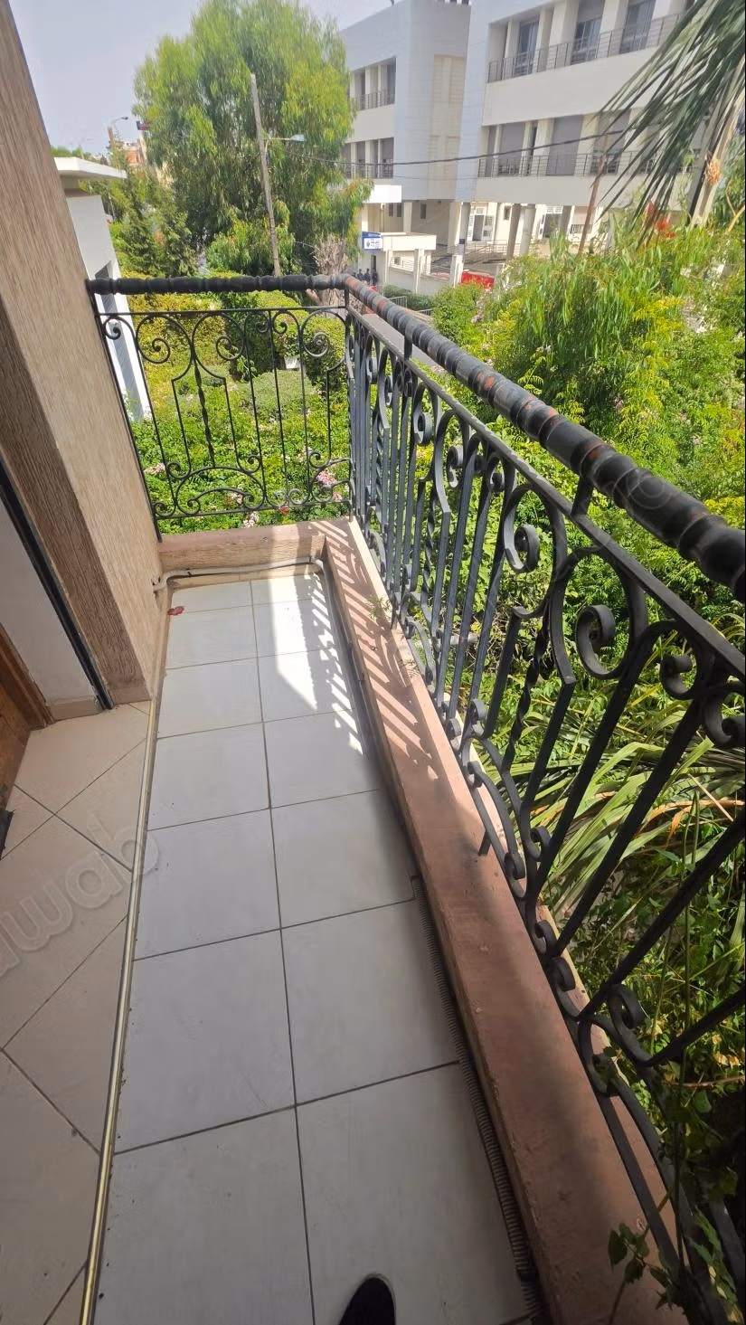 Villa di alto pregio in vendita in California. 6 camere confortevoli. Giardino e terrazza