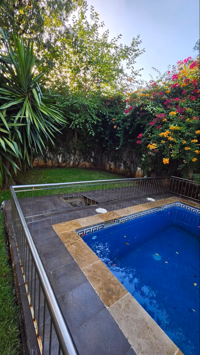 Villa di alto pregio in vendita in California. 6 camere confortevoli. Giardino e terrazza