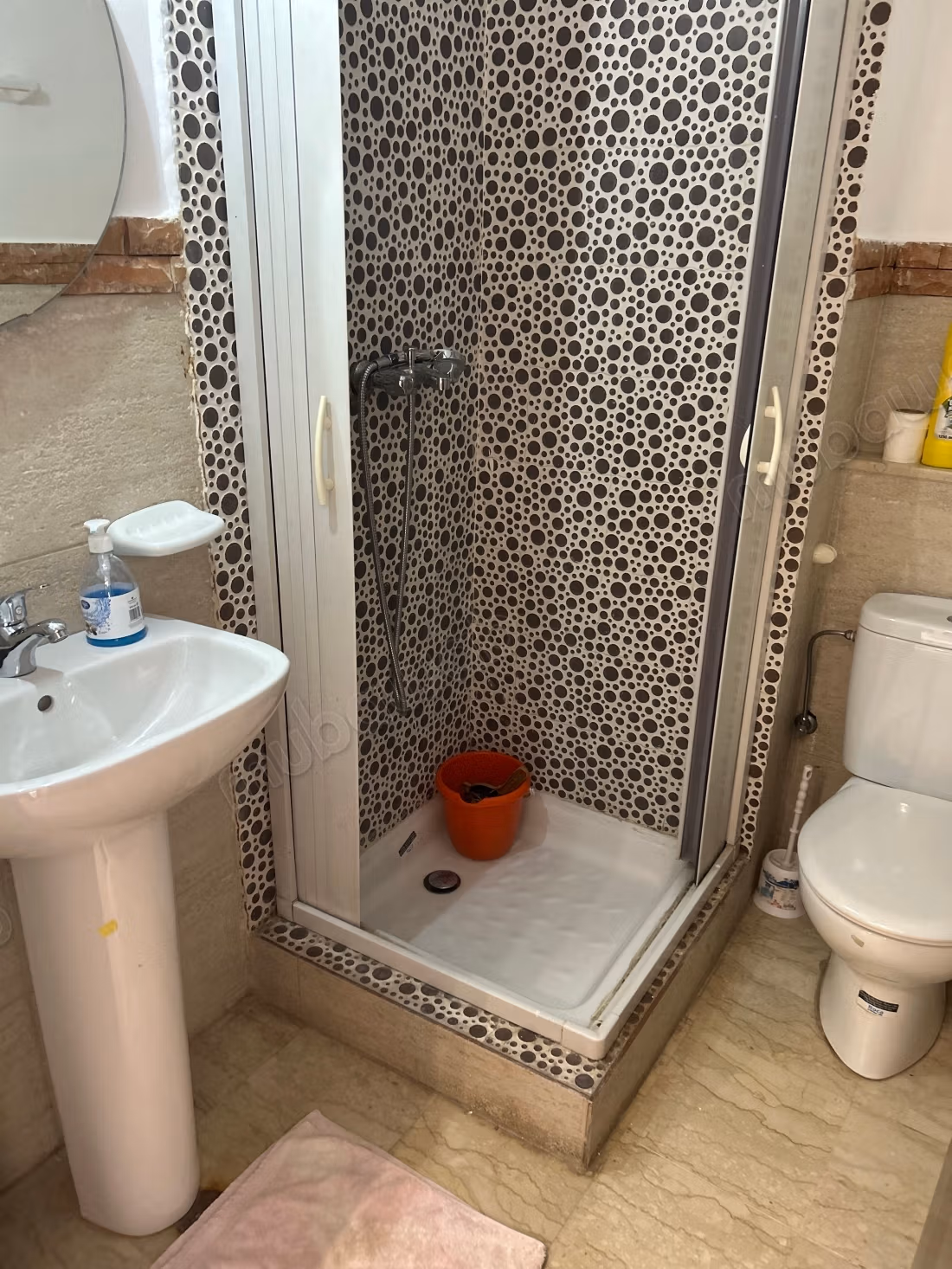 Nice empty apartment for rent in the Princesses