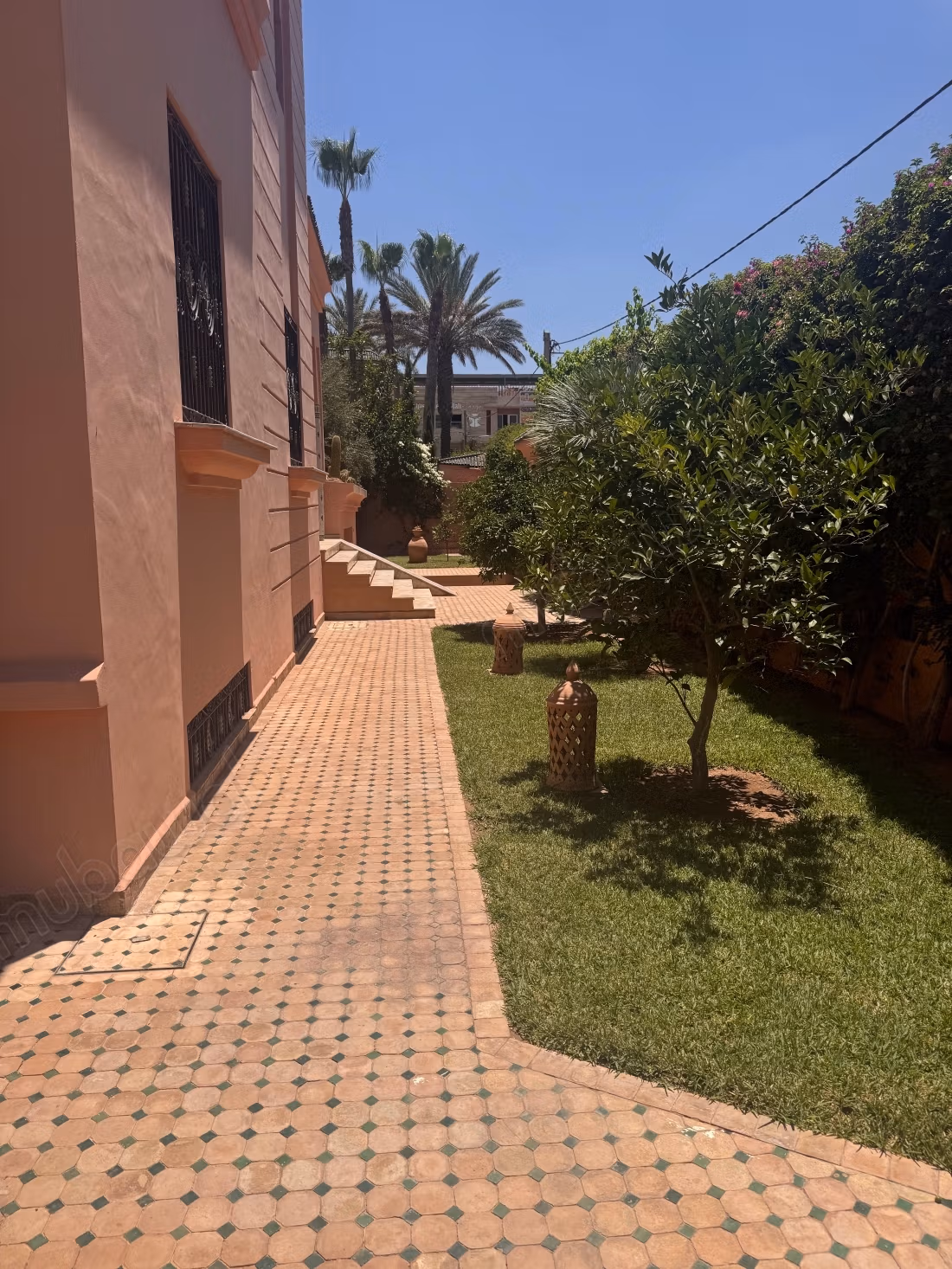Te koop: luxe villa in Hay Targa. Oppervlakte 1230 m². Goed ingericht