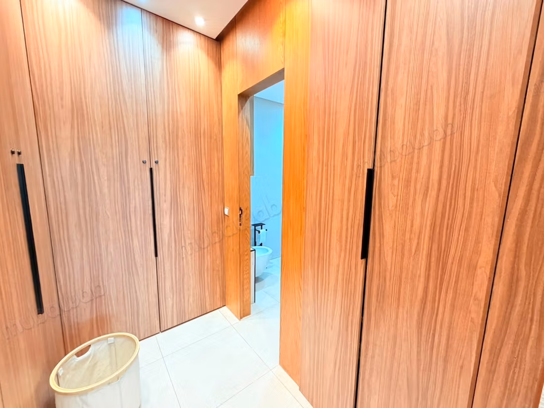 Luxe huis te huur in Targa. Oppervlakte 500 m². Gemeubileerd