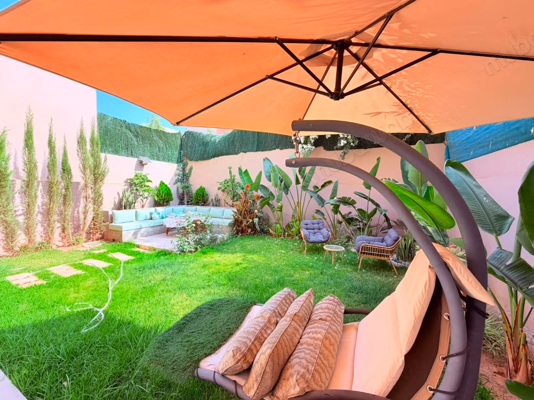 Luxe huis te huur in Targa. Oppervlakte 500 m². Gemeubileerd