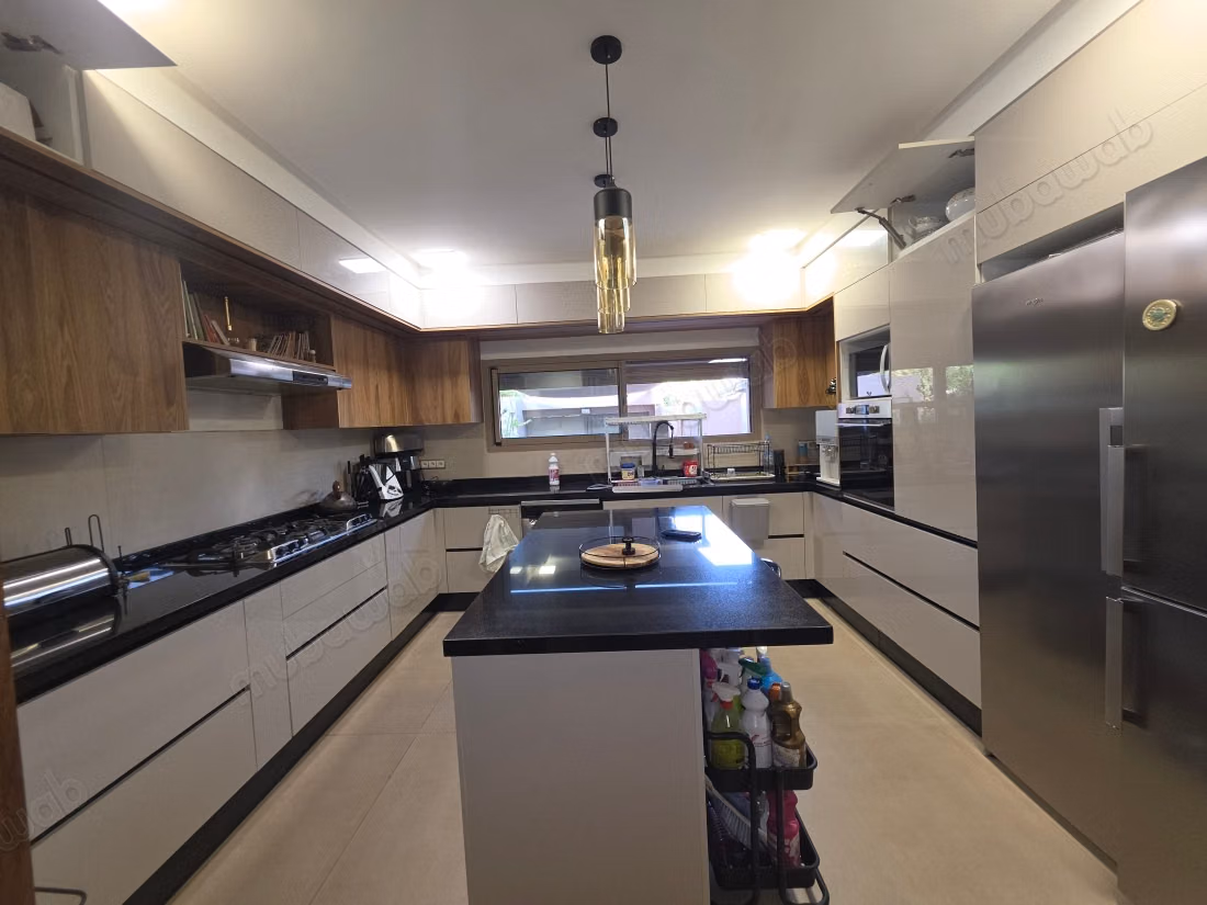 Villa di lusso in affitto a Targa. Superficie 500 m². Arredato