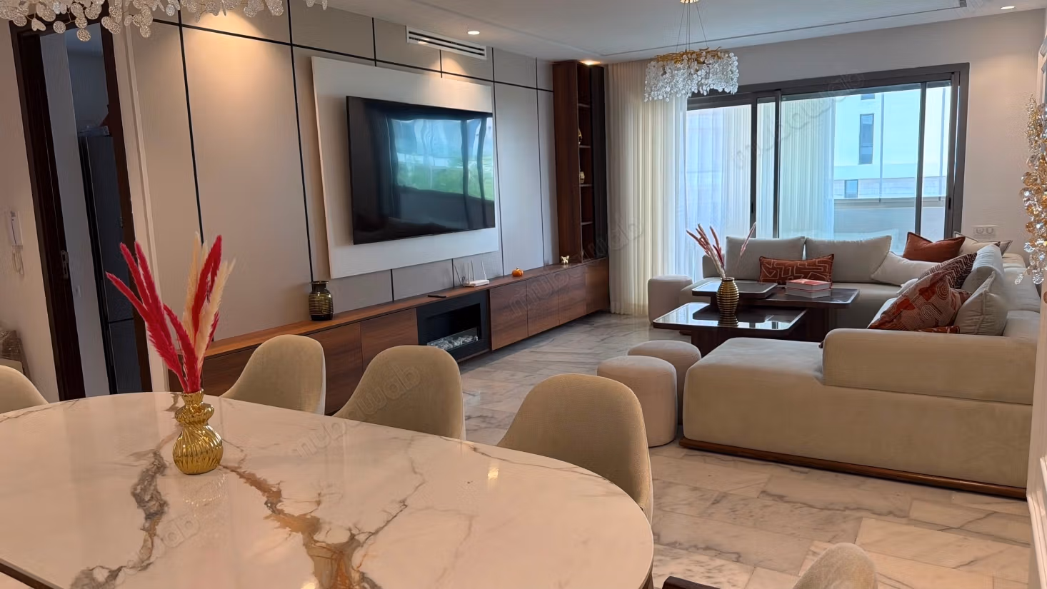 Bellissimo appartamento in affitto a Casablanca Finance City. Superficie 180 m². Ben arredato