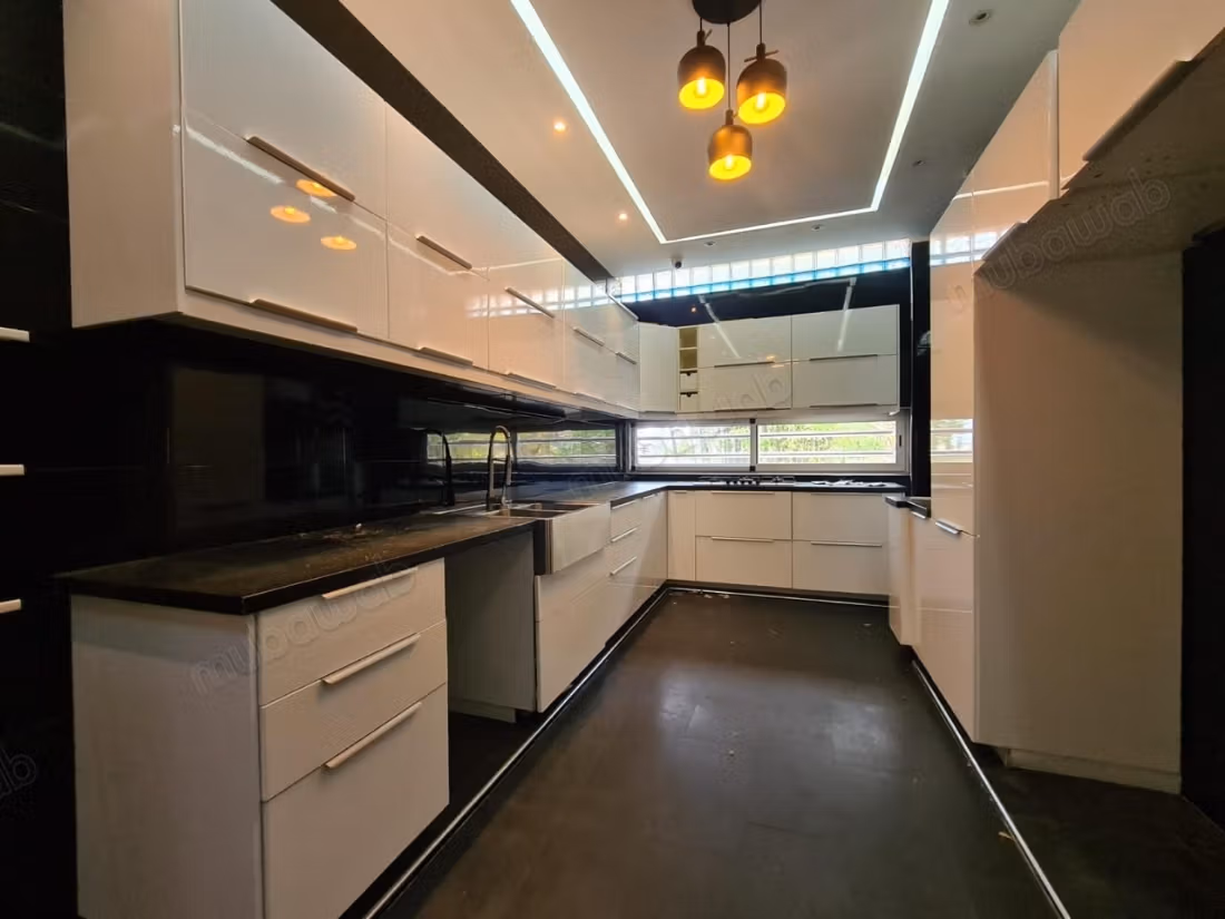 For rent Exceptional Ground Floor Apartment