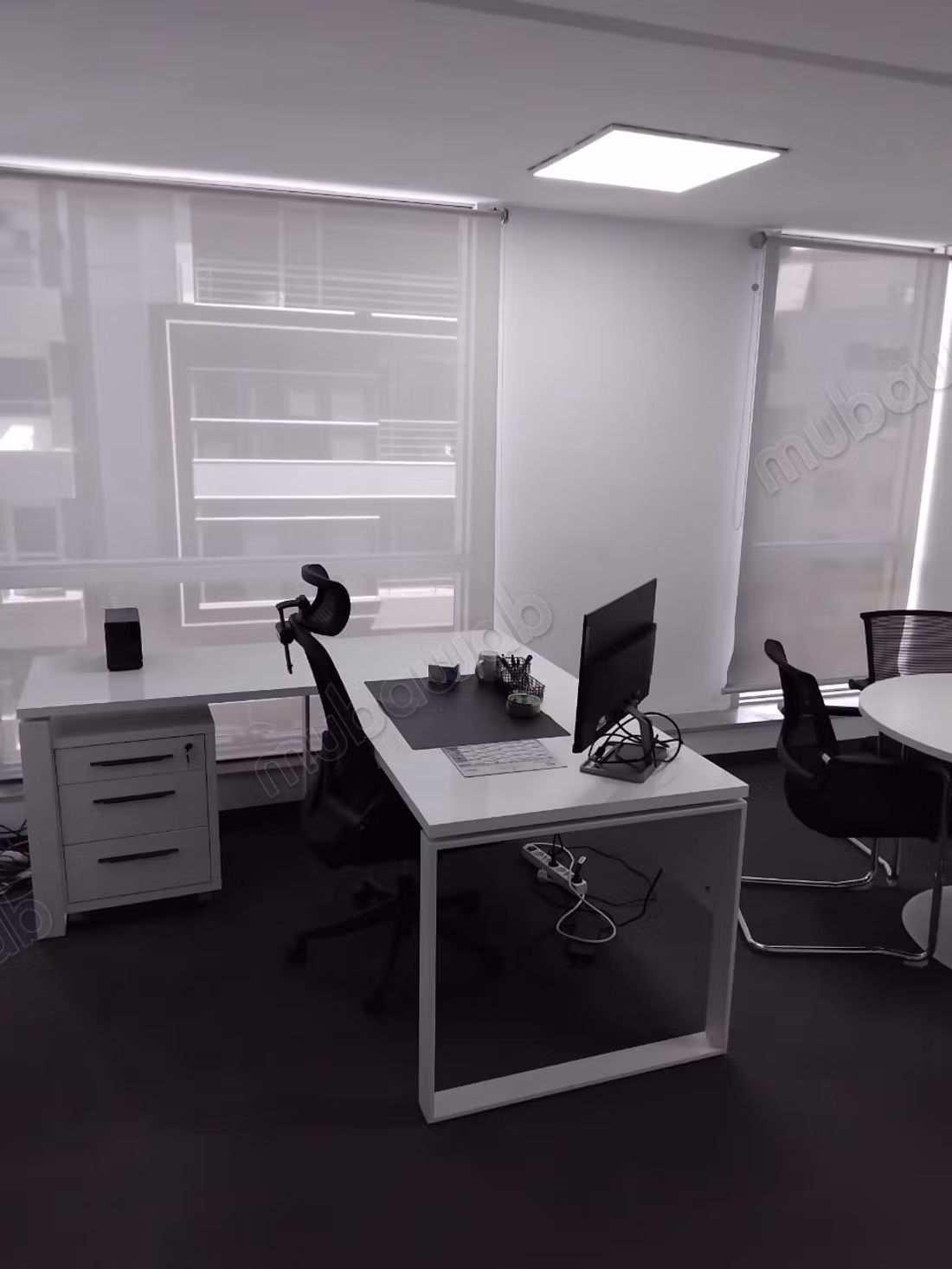 Palmier – spacious office for rent with parking