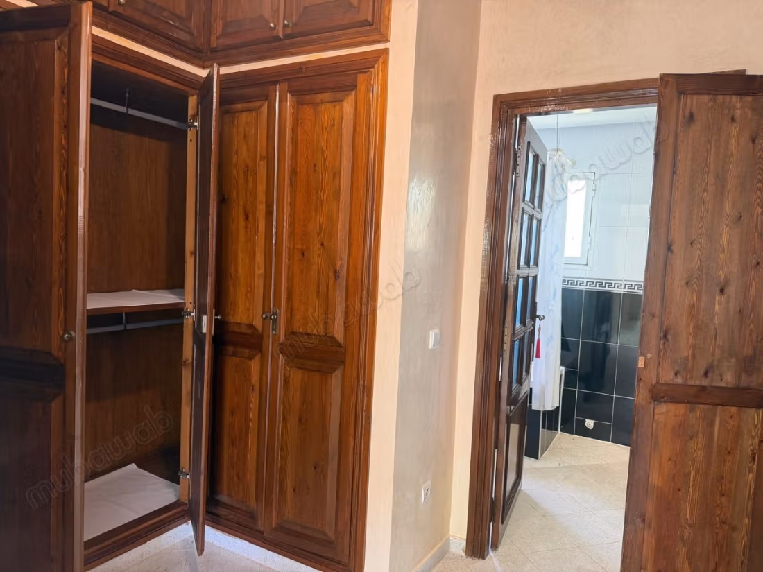 Verkoopt villa in een beveiligde wijk