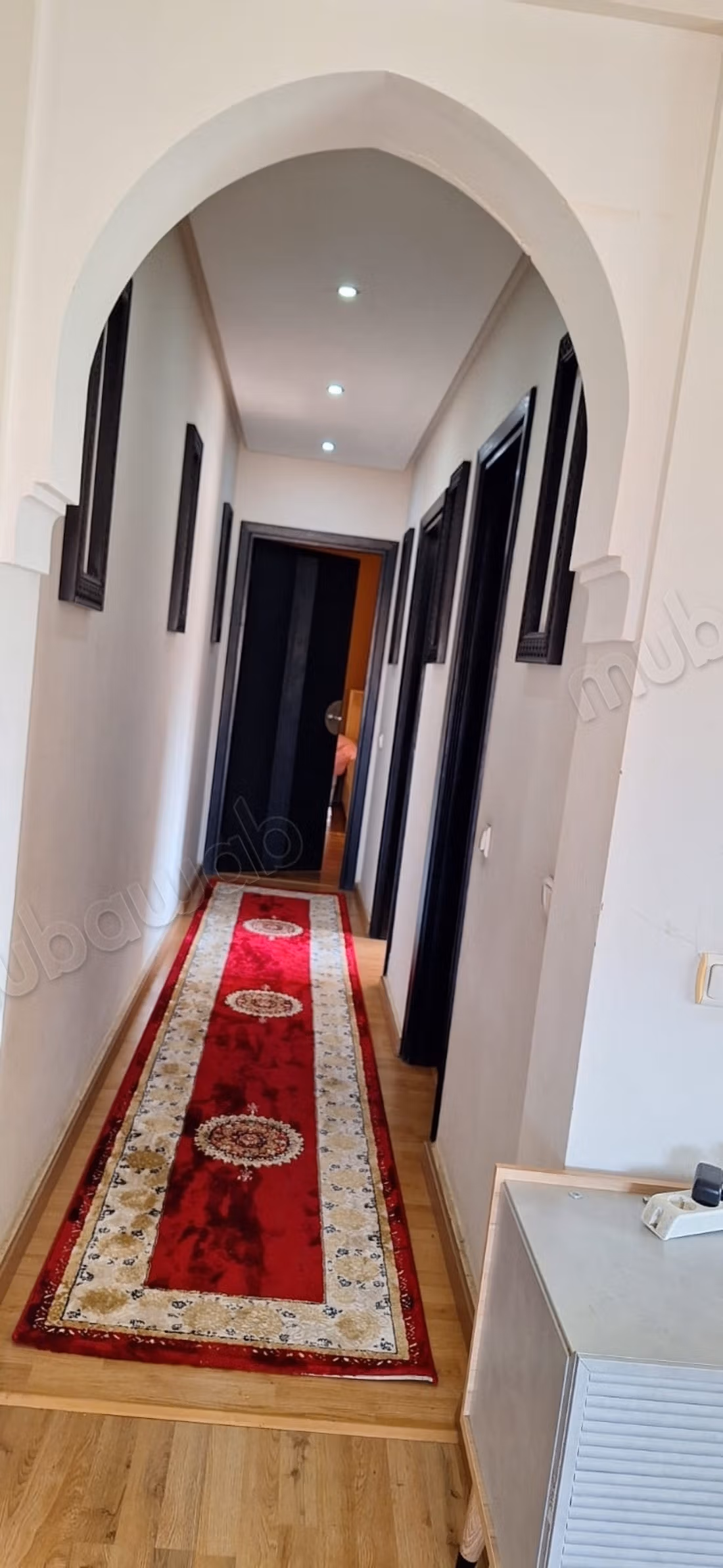 Huur dit appartement op de Casablancaweg. 3 grote kamers. Gemeubileerd