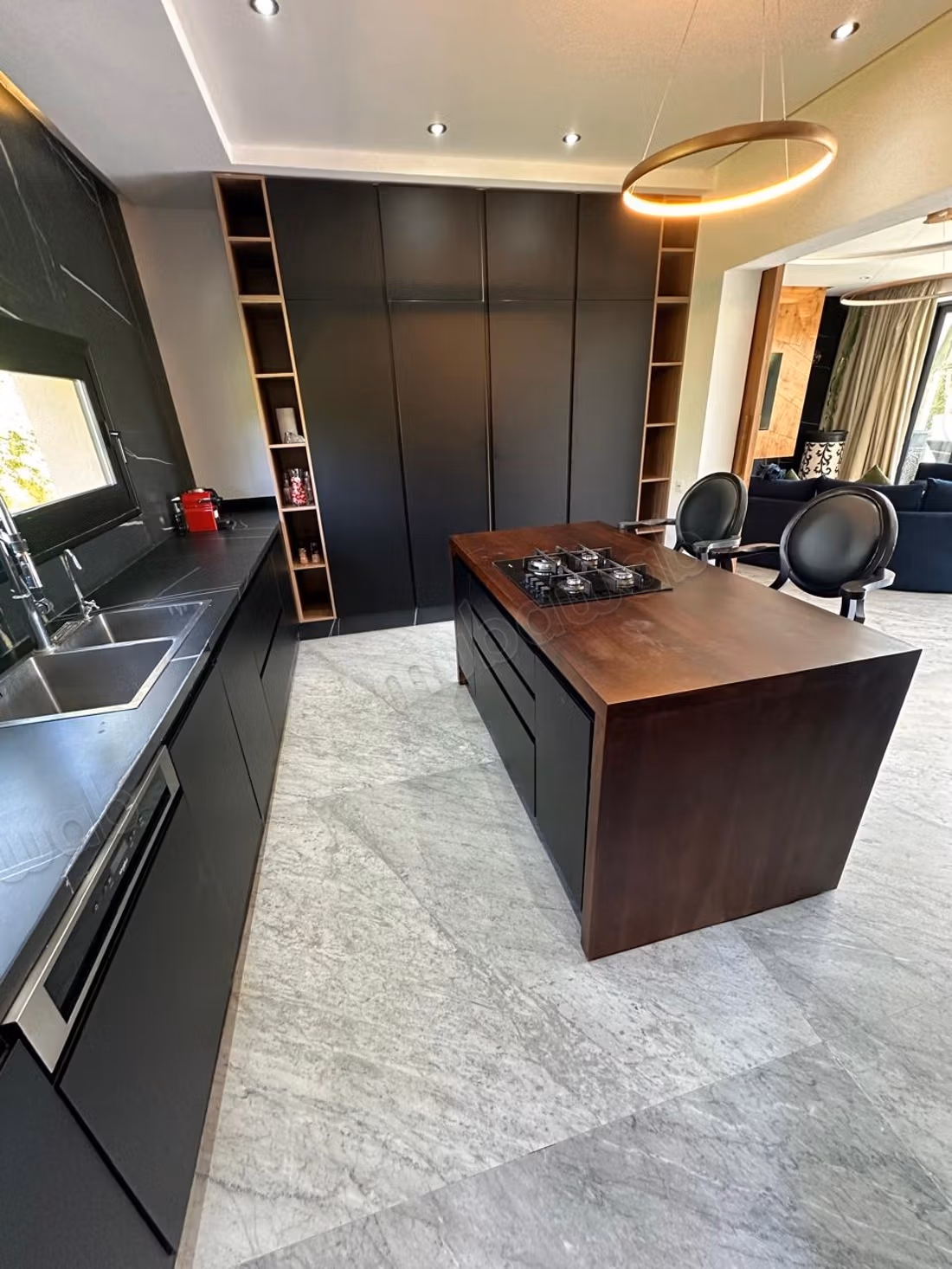 Moderne villa 5 suites 3000 m²