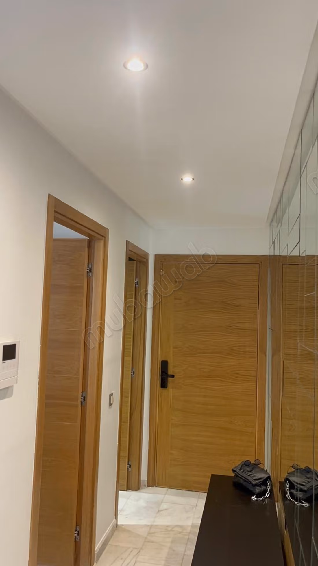 Appartement en location à Ferme Bretonne Hay Arraha. Surface totale 140 m². Porte blindée, salon marocain