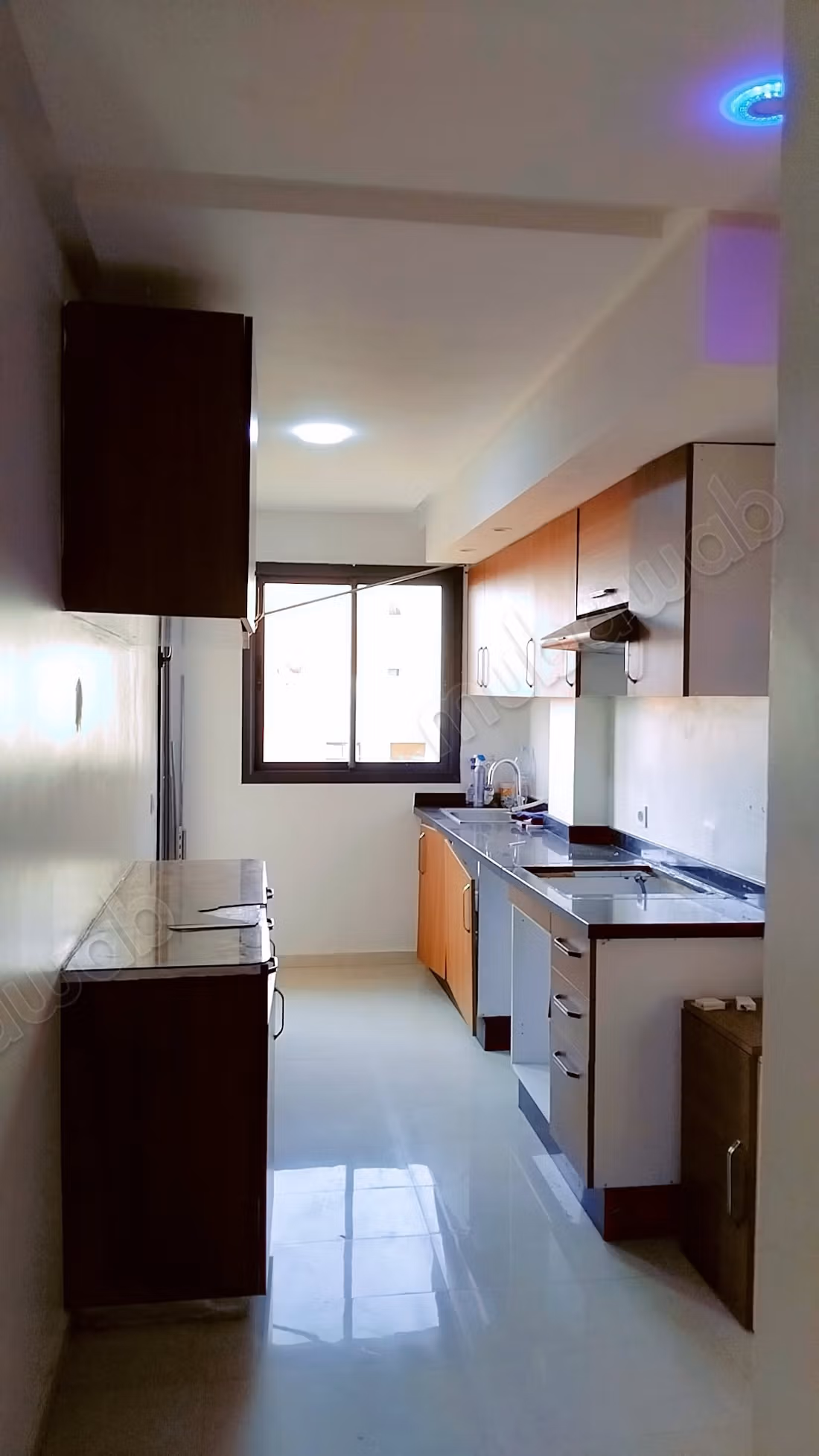 Apartment for rent in Hay Alfadl. 4 comfortable rooms. Exceptional mountain view, Double-glazed windows