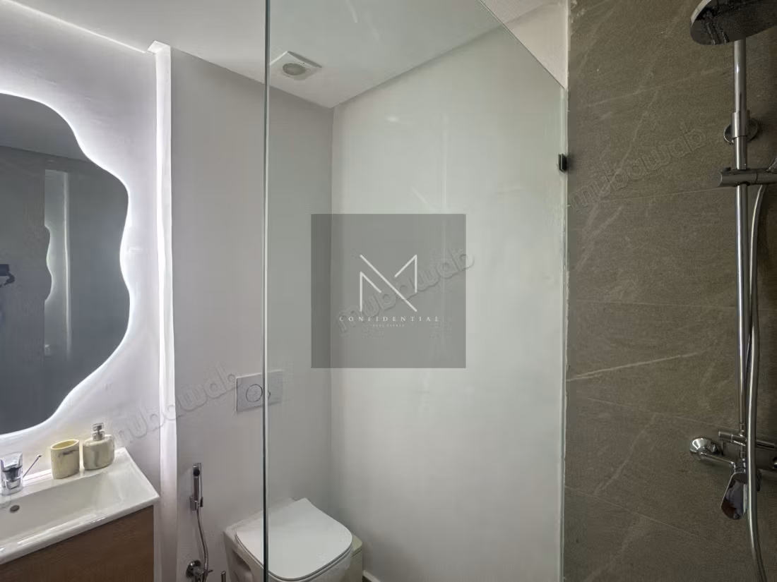 Location 3 furnished, swimming pool, gym,