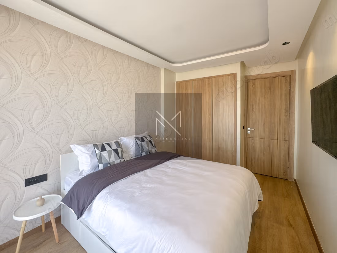 Location 3 furnished, swimming pool, gym,