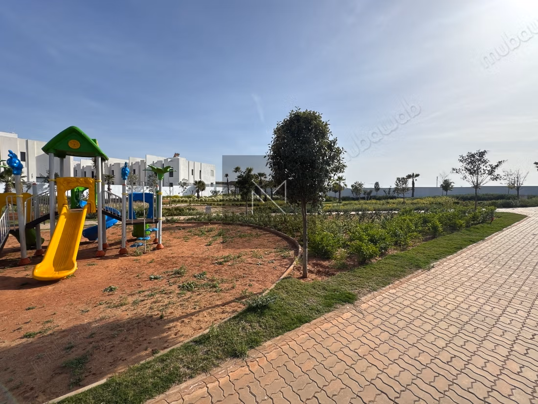 Location 3 furnished, swimming pool, gym,