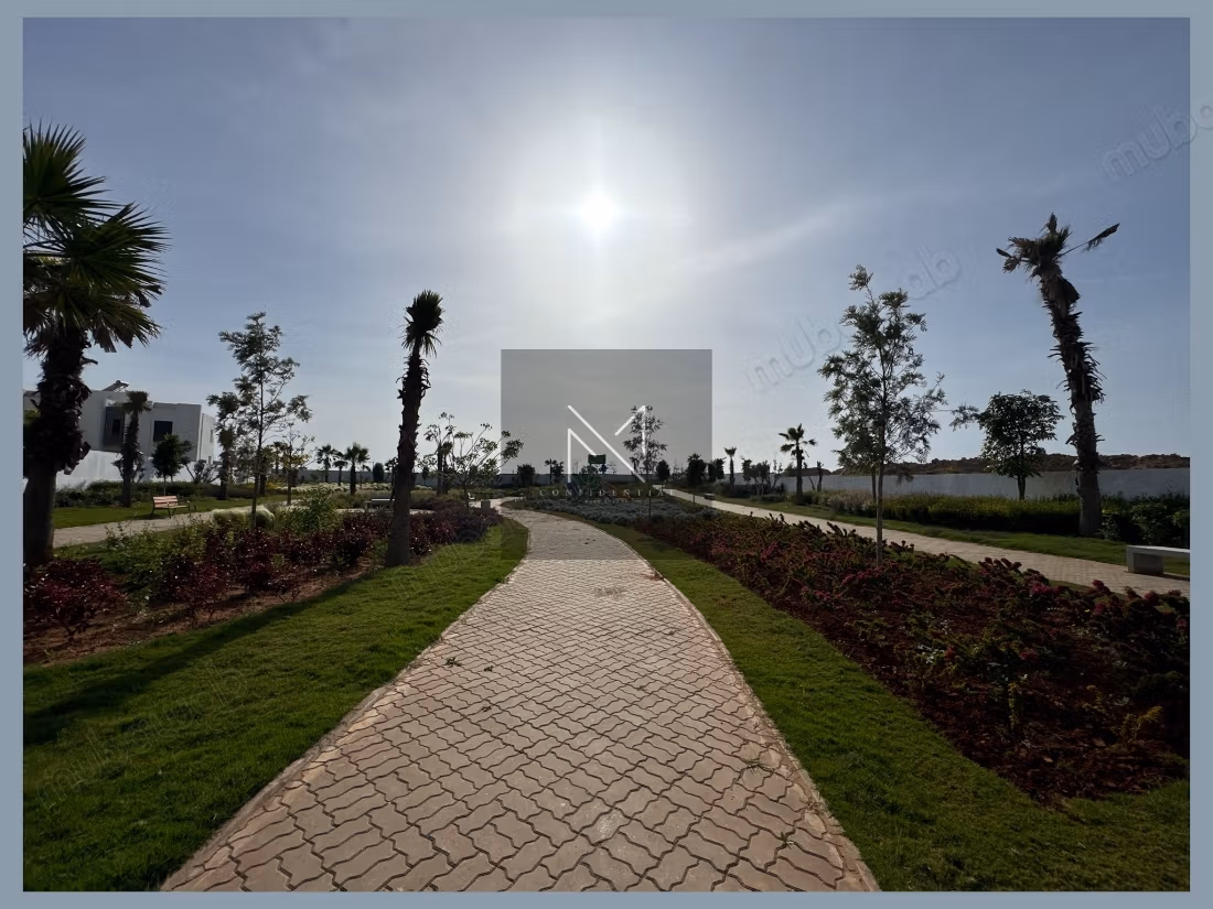 Location 3 furnished, swimming pool, gym,