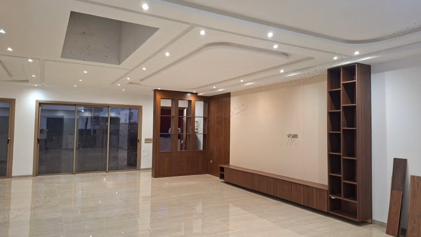 Vente d’une superbe villa neuf sur harhoura 
sid el abed