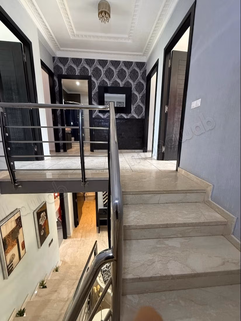 High standing villa in gated community with pool