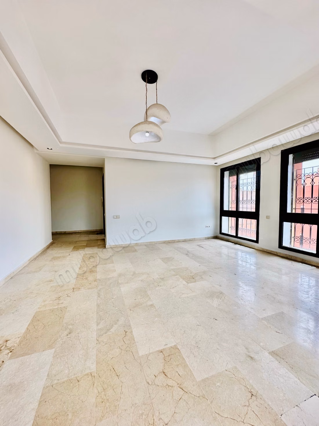 Posizione appartamento vuoto e bello in viale Abdelkrim El Khatabi. 115 metri