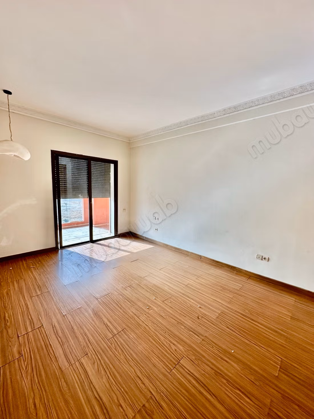 Location jolie appartement vide à av abdelkrim El khatabi. 115 mètre