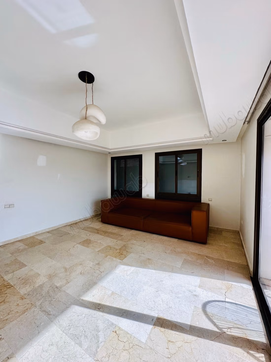 Location jolie appartement vide à av abdelkrim El khatabi. 115 mètre