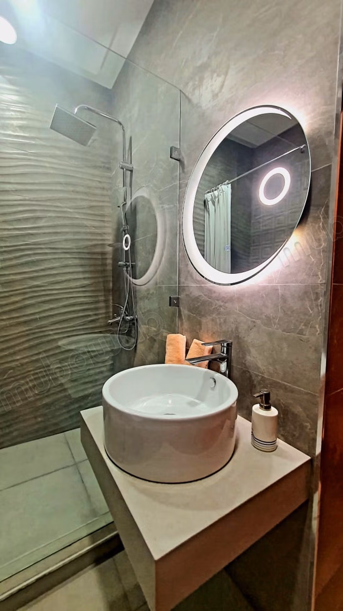 Vend appartement à Guéliz. 
1 Pièce. 
Bien meublé