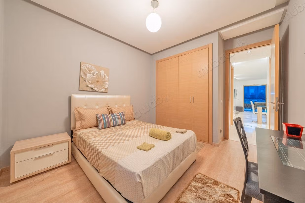 Appt meublé 2 Chambres, rez dz jardin, Piscine,