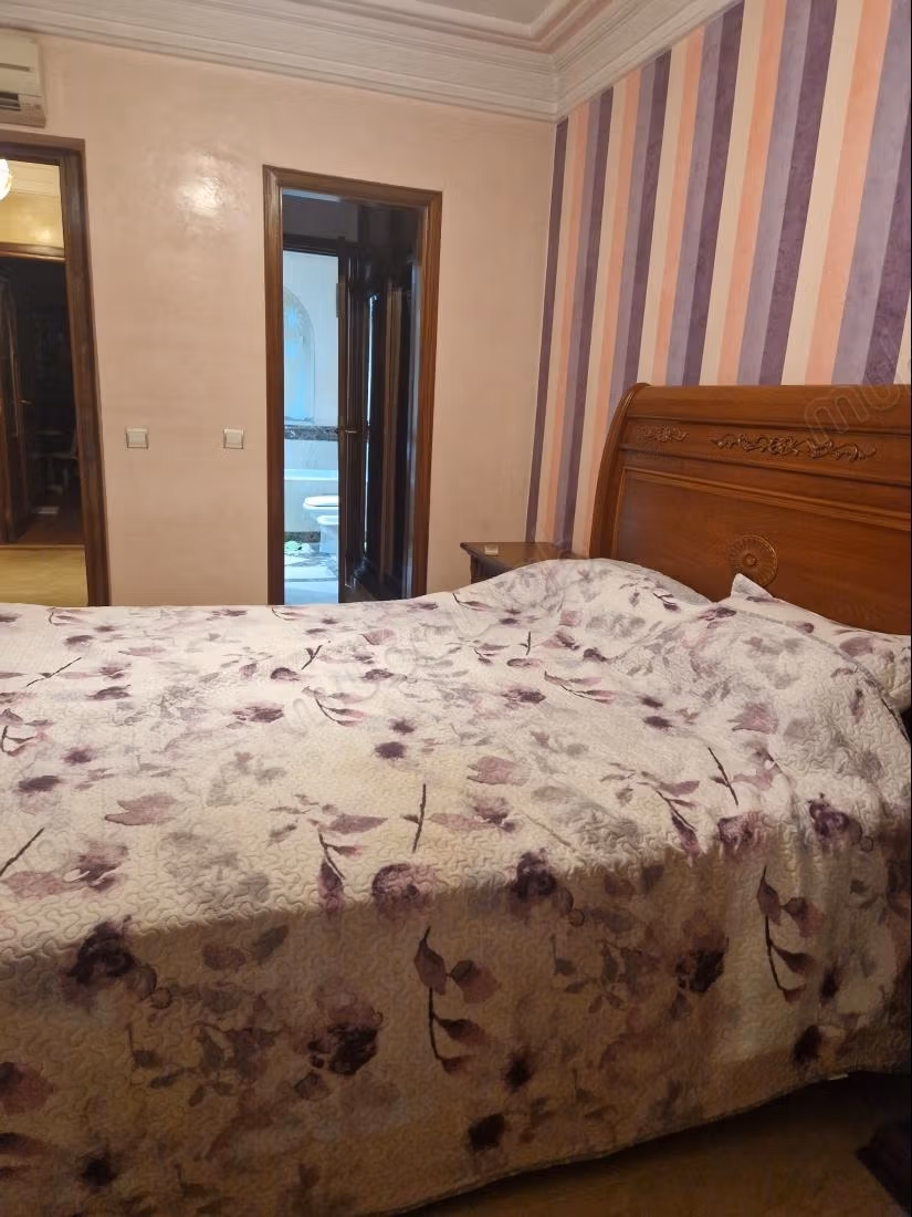 Mooi hedendaags gemeubileerd appartement te huur