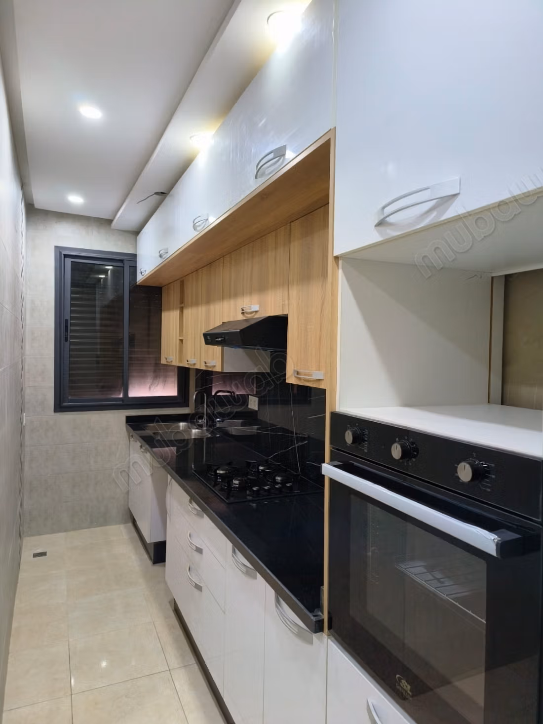 Nice apartment for sale in Bouaiba. 4 large rooms. Satellite dish