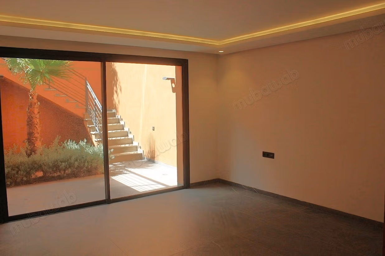 Belle villa de cinq chambres avec ascenceur