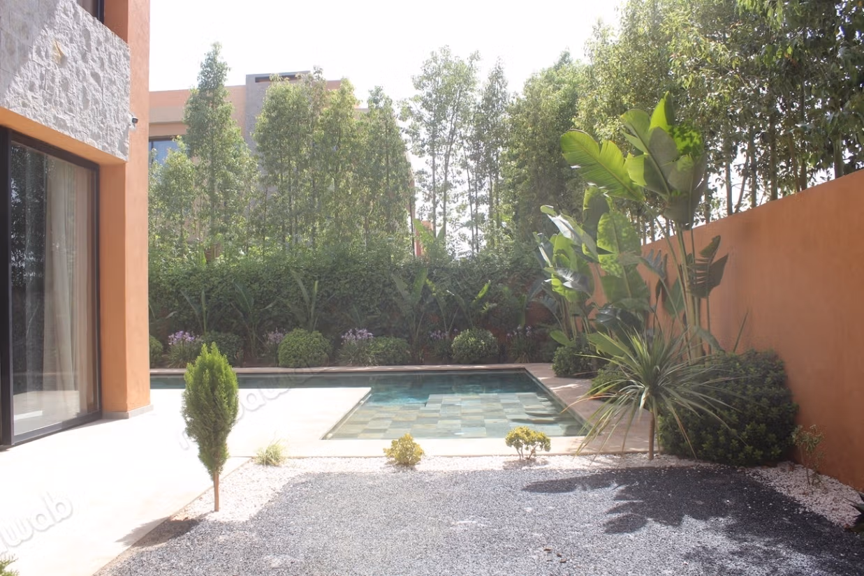 Belle villa de cinq chambres avec ascenceur