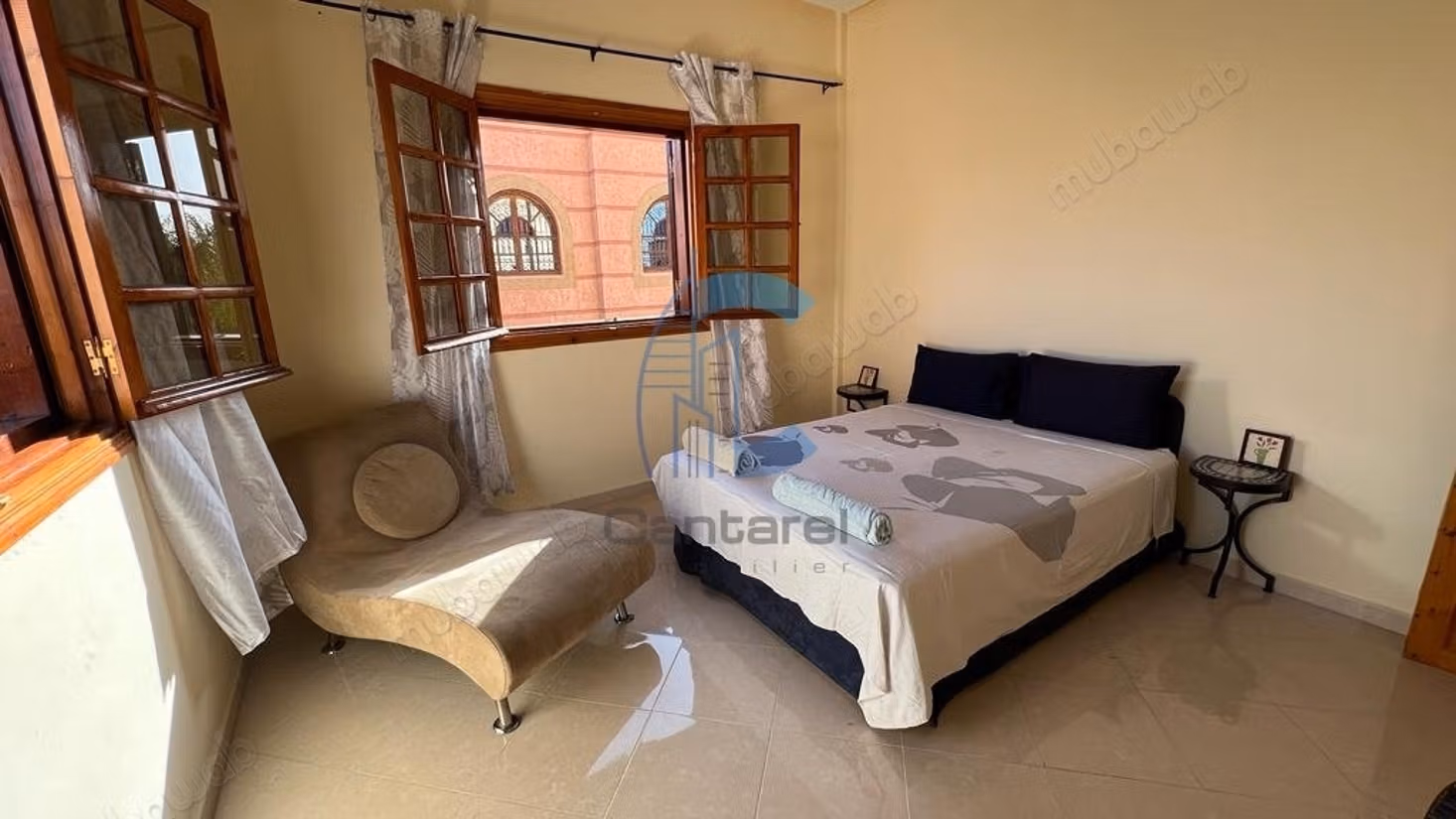 Villa ristrutturata con 6 camere venduta arredata con piscina riscaldata sulla strada di casa
