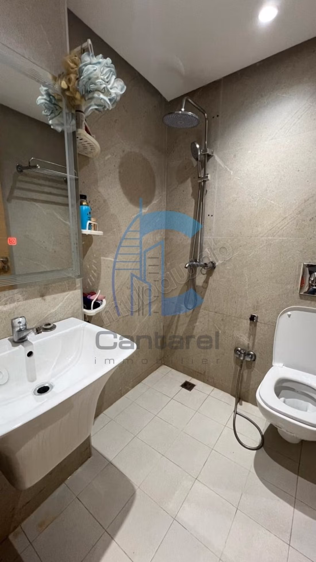 Appartamento duplex con 3 camere e terrazza al piano terra in vendita Victor Hugo