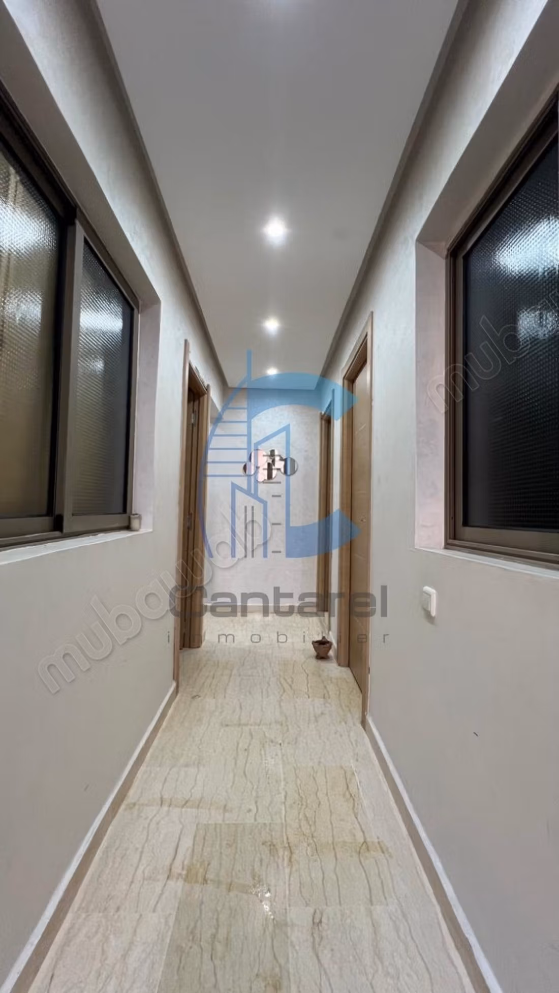 Appartamento duplex con 3 camere e terrazza al piano terra in vendita Victor Hugo