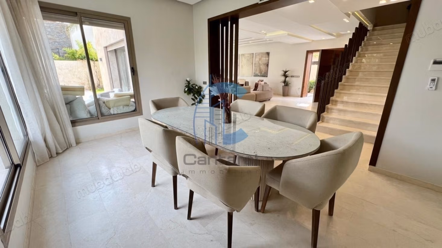 Villa con 5 camere da letto e 2 camere per il personale con giardino e piscina privata in vendita ad Akenza, strada di Ourika