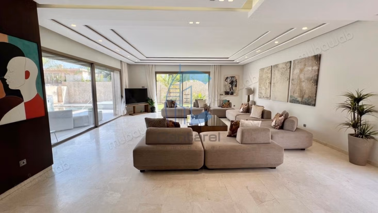 Villa con 5 camere da letto e 2 camere per il personale con giardino e piscina privata in vendita ad Akenza, strada di Ourika