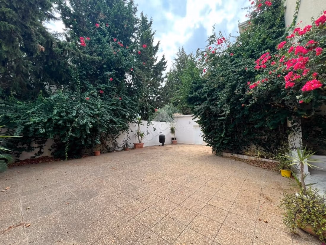 Villa indipendente in vendita
