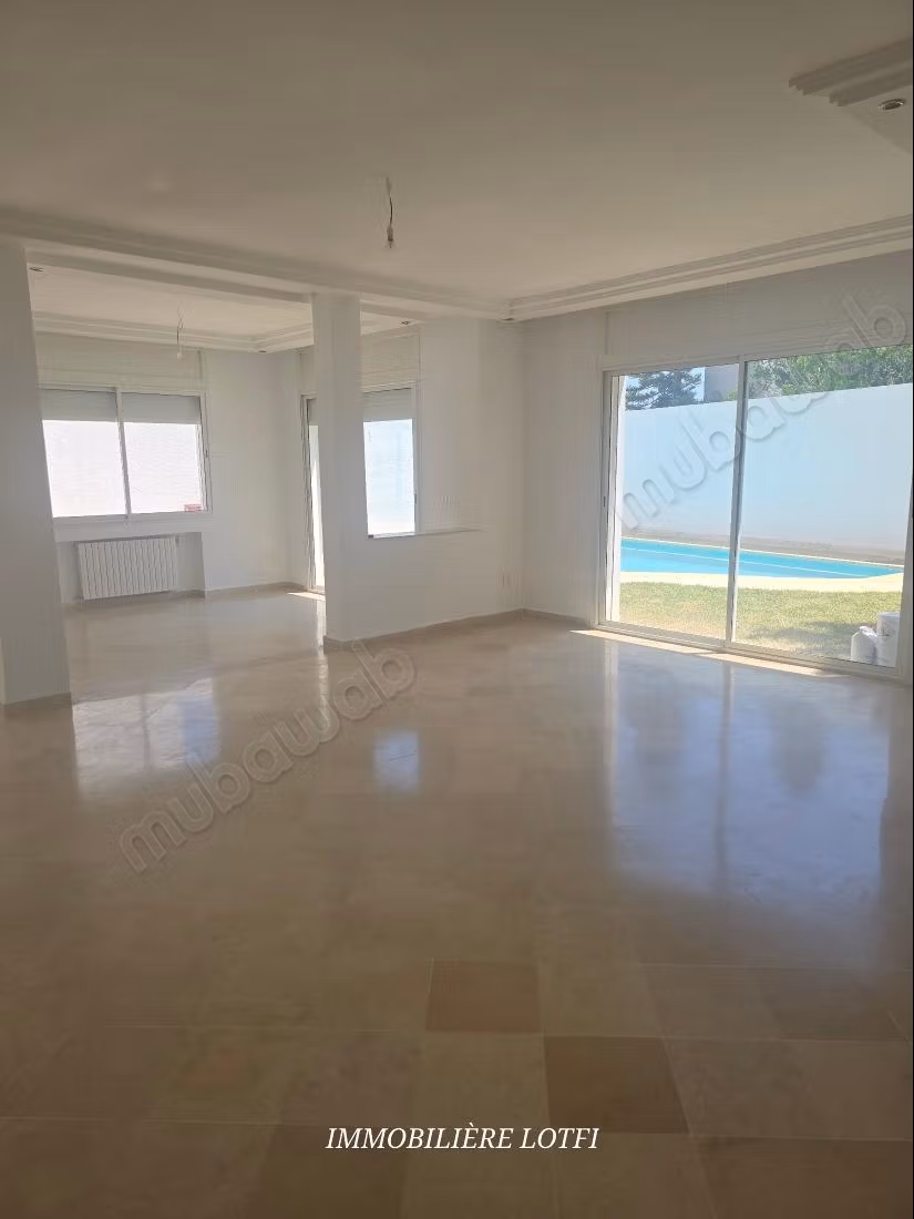 Villa de luxe à louer à Gammarth Supérieur. 5 belles chambres. Environnement calme avec vue sur la montagne, porte blindée