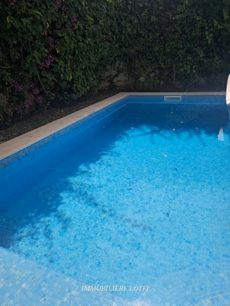 Bella casa in affitto a Cartagine. Superficie 280 m². Finestre isolanti e riscaldamento centrale