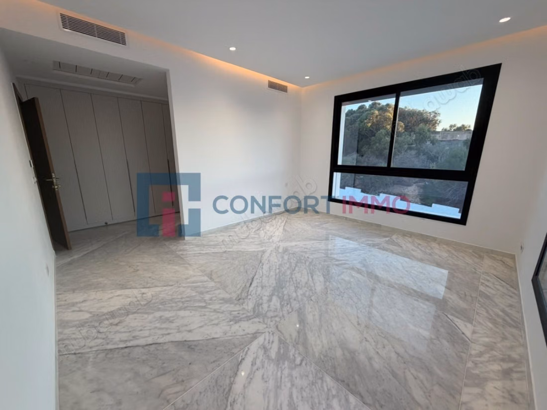 Villa Neuve S3 avec Piscine et Vue Mer à Gammarth
