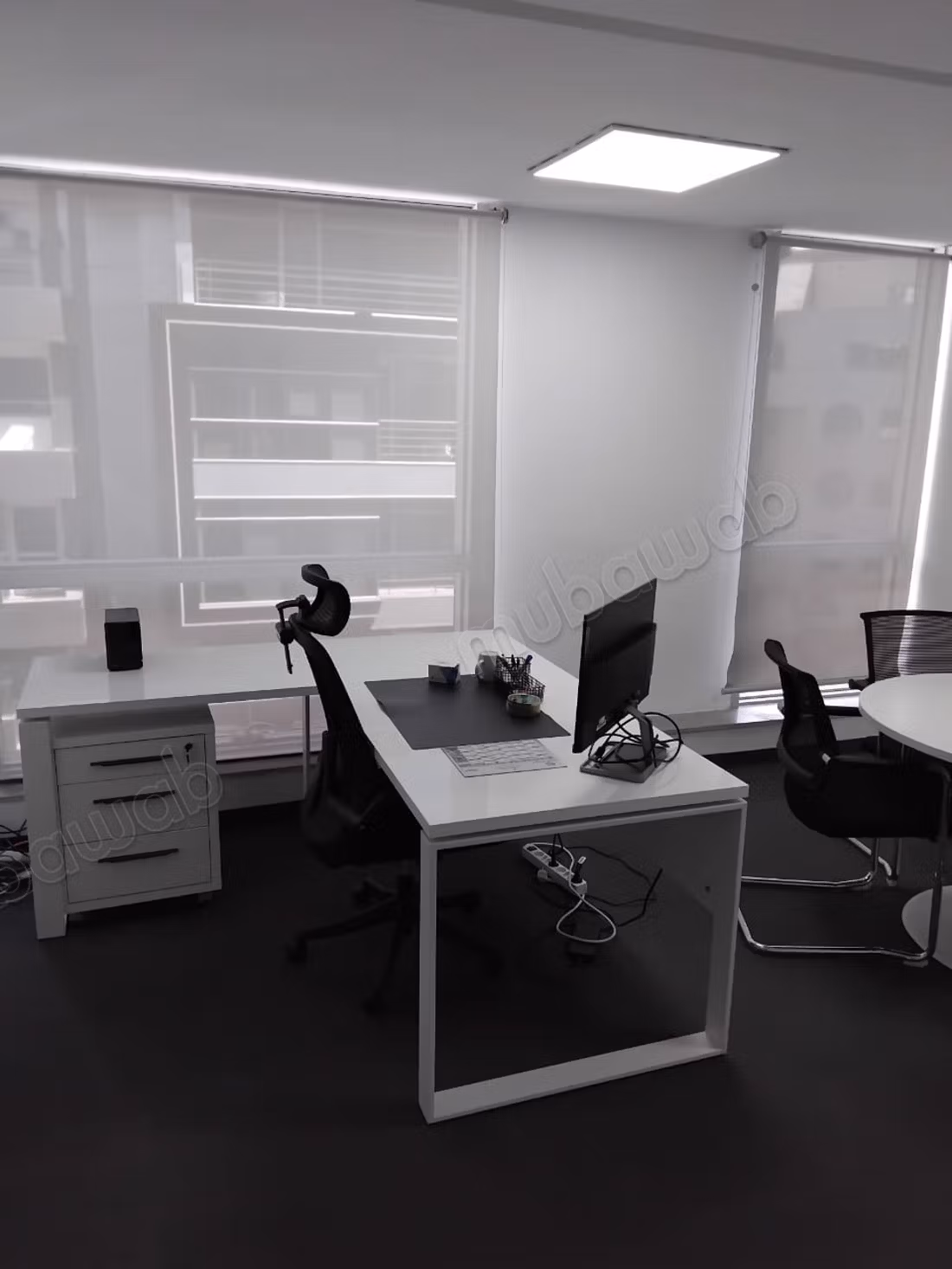 For sale spacious office with parking