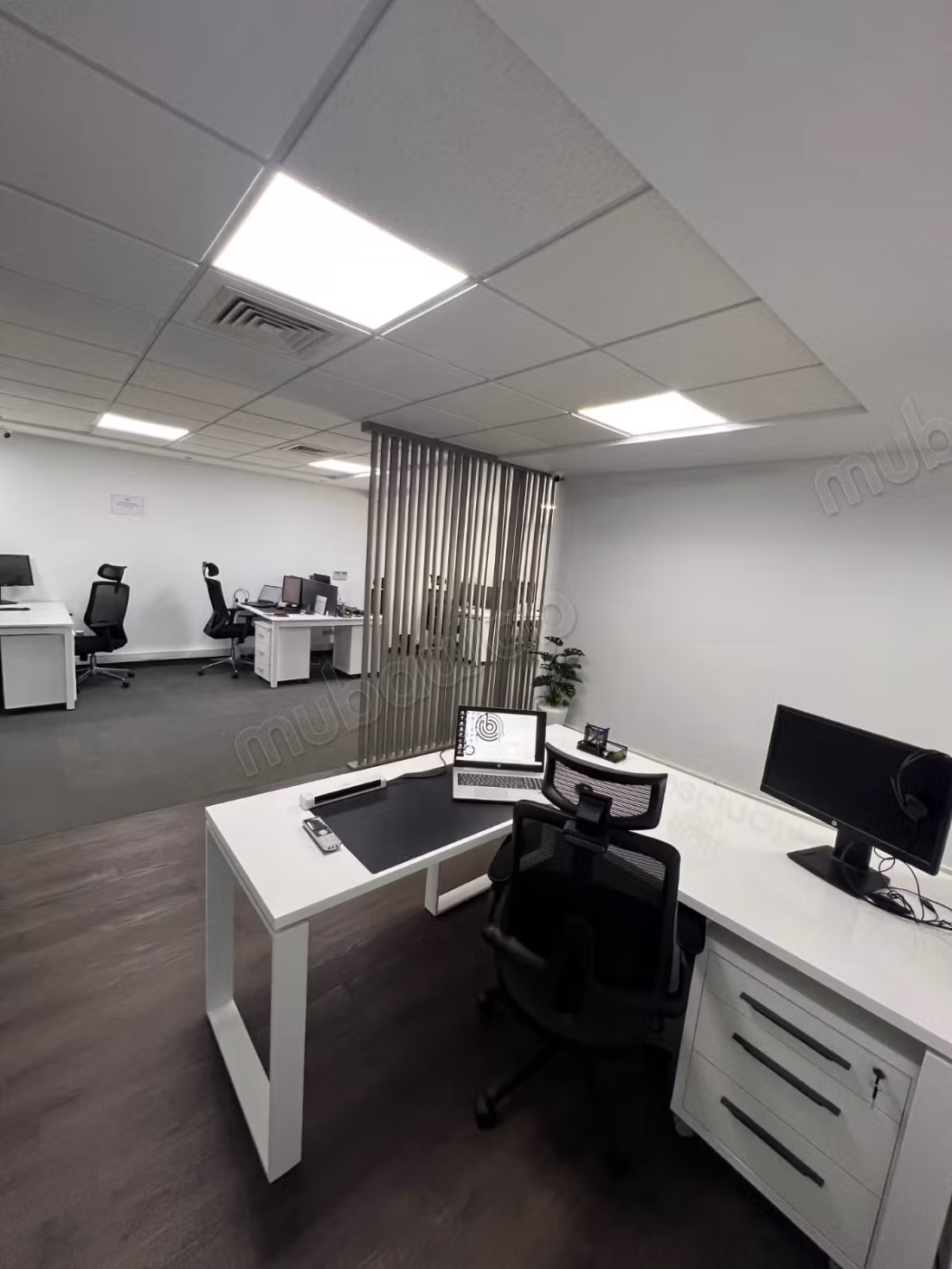 For sale spacious office with parking