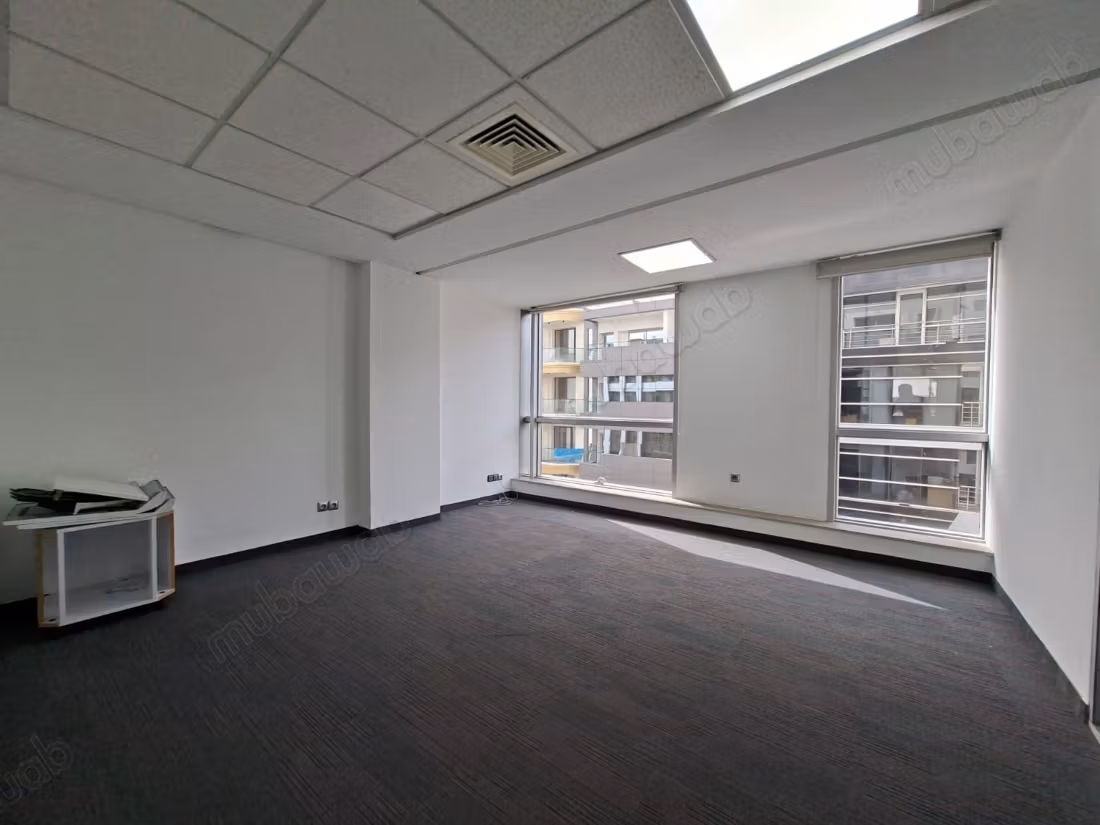 For sale spacious office with parking