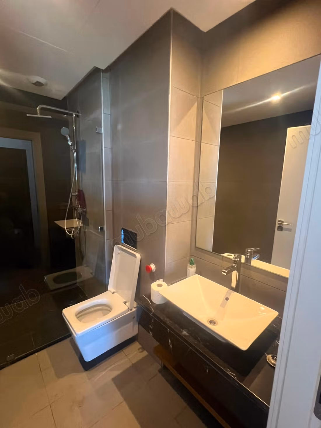 Uitstekend gemeubileerd appartement te huur op Cfc