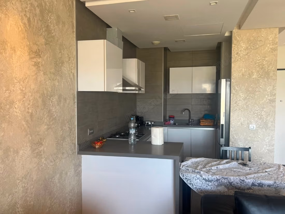 Uitstekend gemeubileerd appartement te huur op Cfc