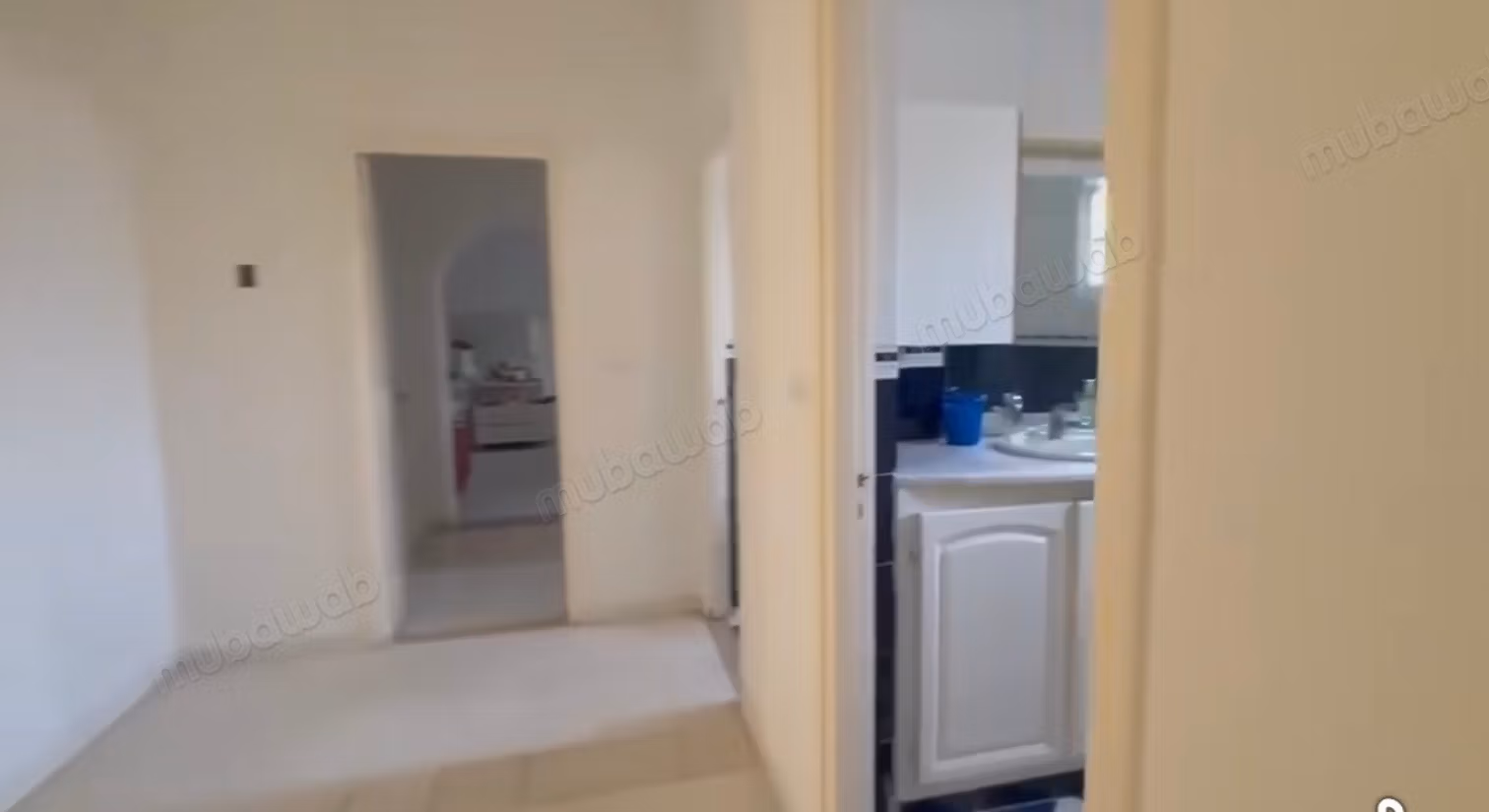 For rent floor of villa S2 empty in Laouina