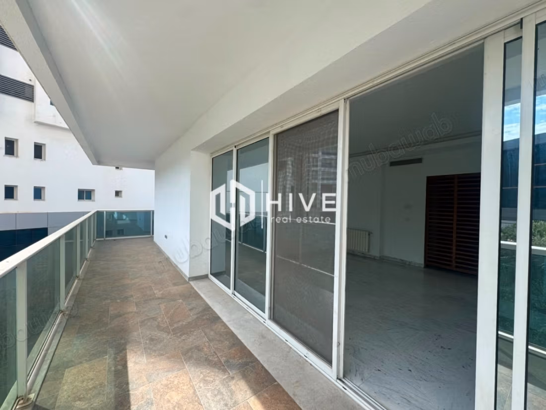Piso de 3 habitaciones, 180 m²
