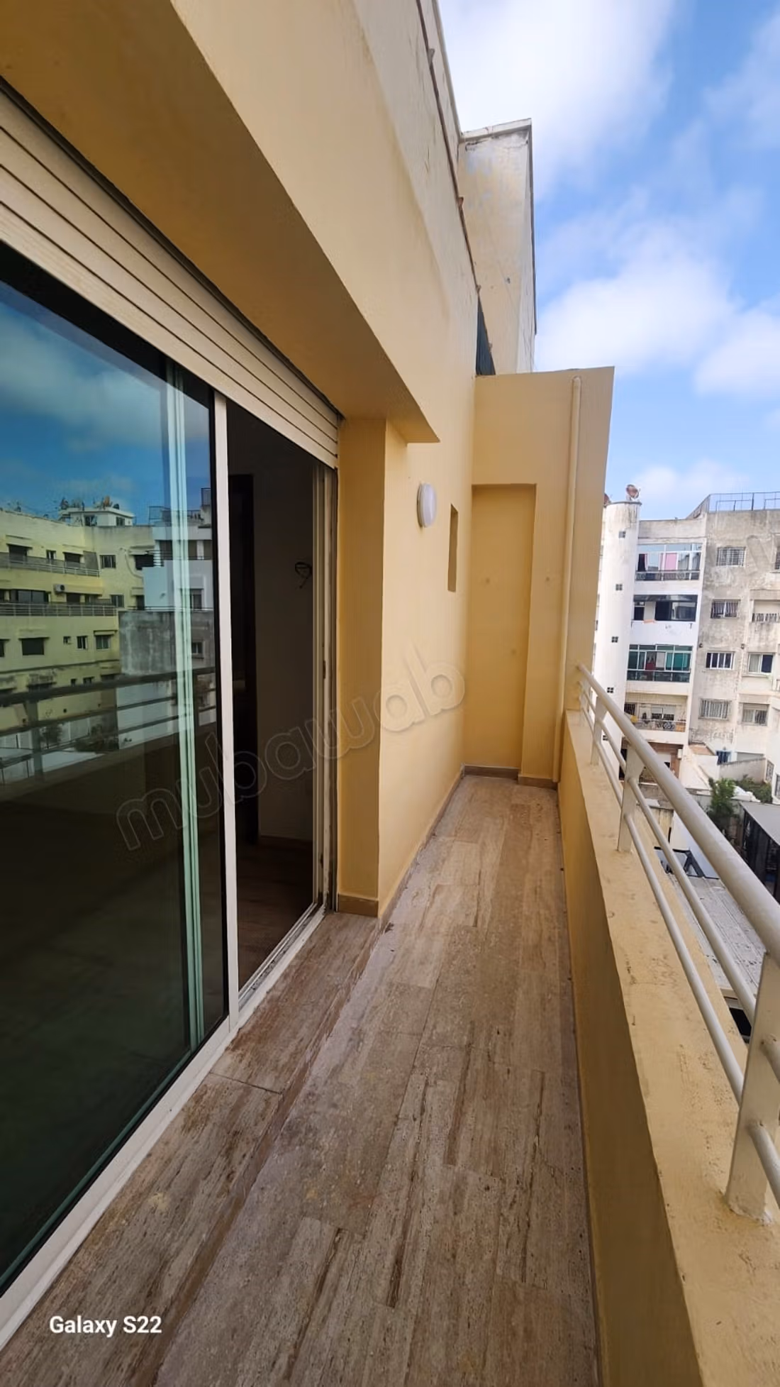 Appart 3ch salon luxe à maarif ext 
Rue Socrat