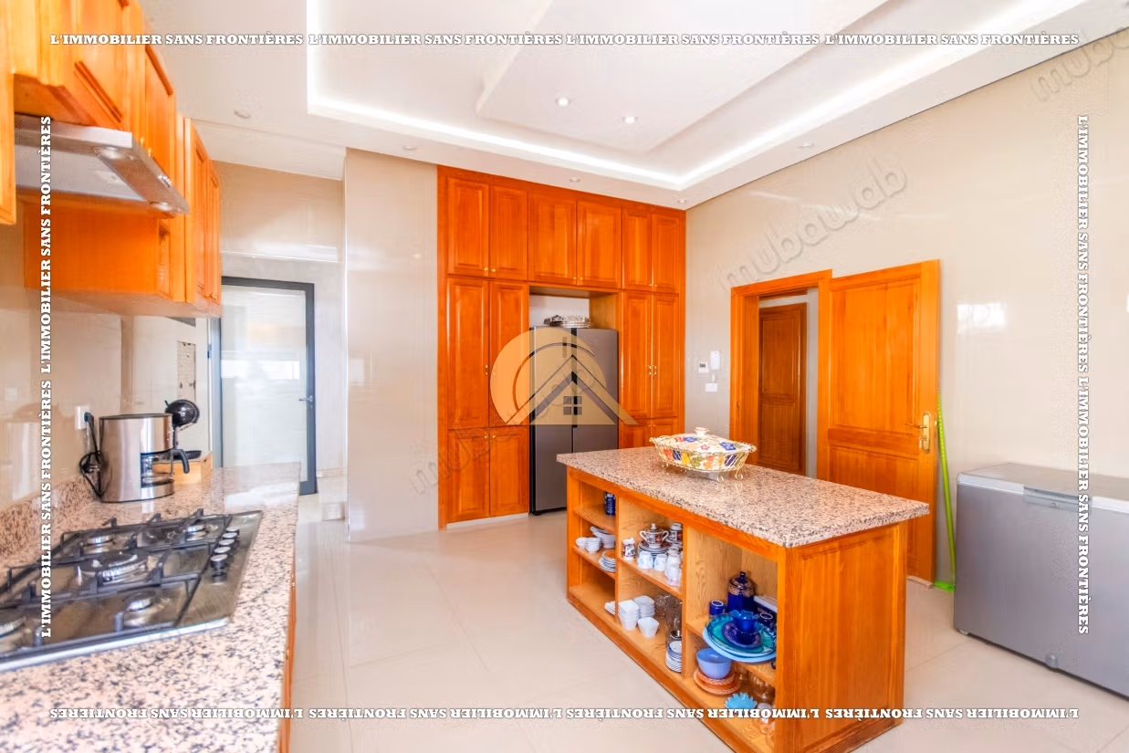 Villa amueblada en alquiler en las Puertas de Marrakech – Piscina privada – Terreno de 635 m