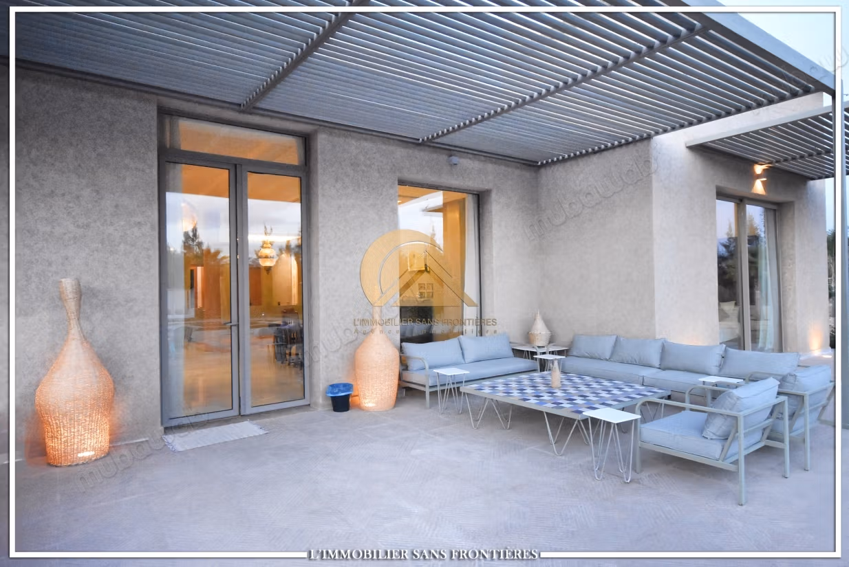 Villa privata arredata in affitto sulla Strada di Ouarzazate, Marrakech – Grande piscina privata e vista sull'Atlas