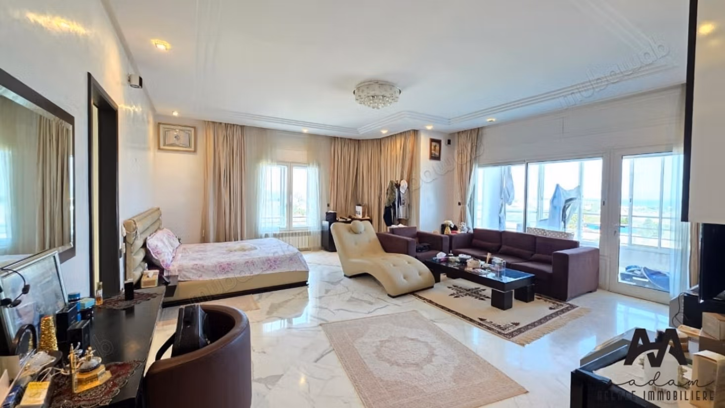 Penthouse S3 de 366 m² avec Vue Mer à Mrezga